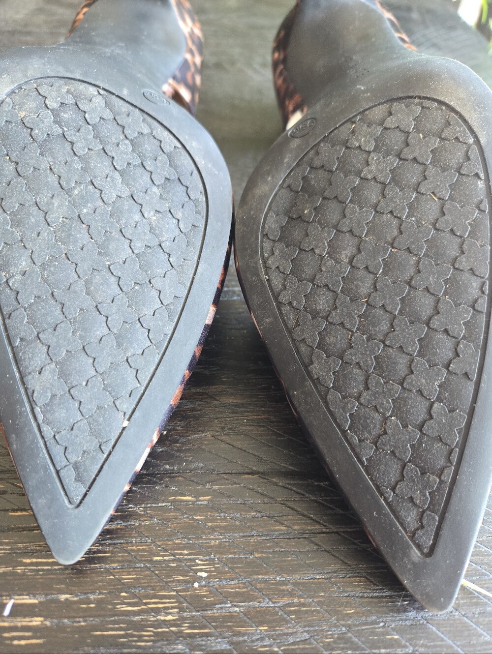 Kelly & Katie Relira Leopard Satin D’Orsay Pumps 9.5M - Picture 9 of 10